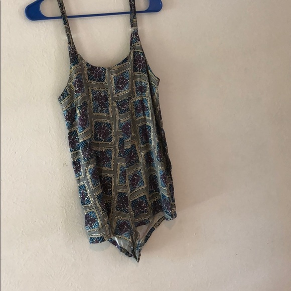 Romper - Picture 1 of 4